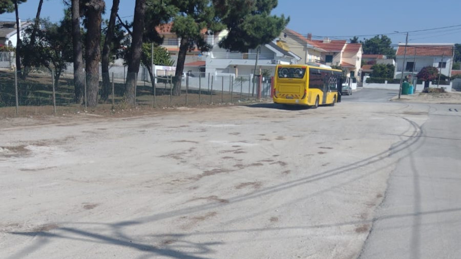 Pavimentação da zona envolvente ao Parque das Lagoas